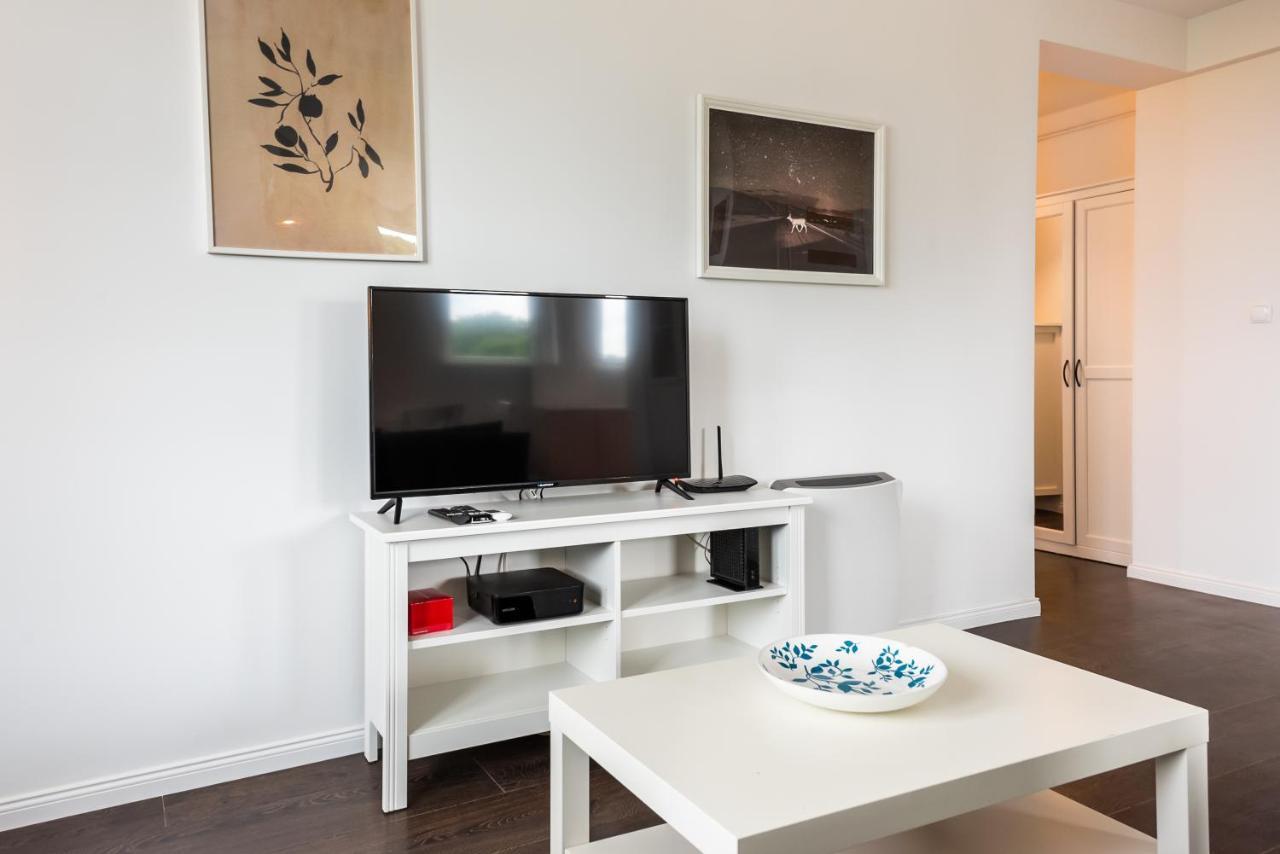Saska Kepa Green Apartment Варшава Екстериор снимка